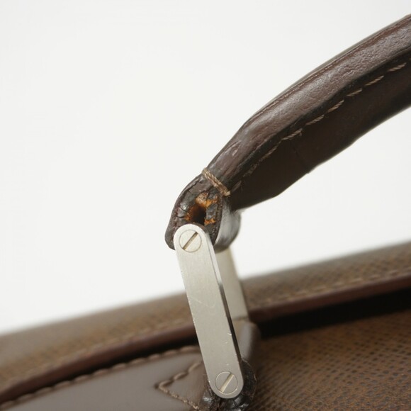 Louis Vuitton Taiga Pilot Case Ural M30028 Grizzly Men's Bag